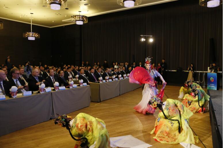 集团党委书记、董事长任丁率团赴荷兰、德国、以色列考察