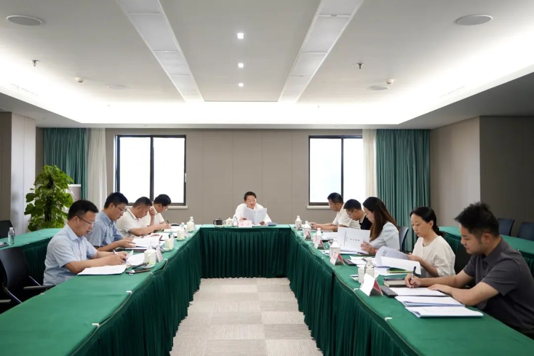省尊龙凯时集团党委书记、董事长任丁主持尊龙凯时党校第2次校务委员会会议